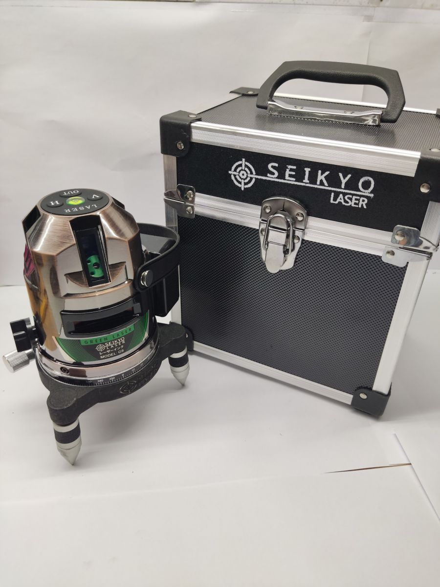 Máy cân bằng laser Seikyo